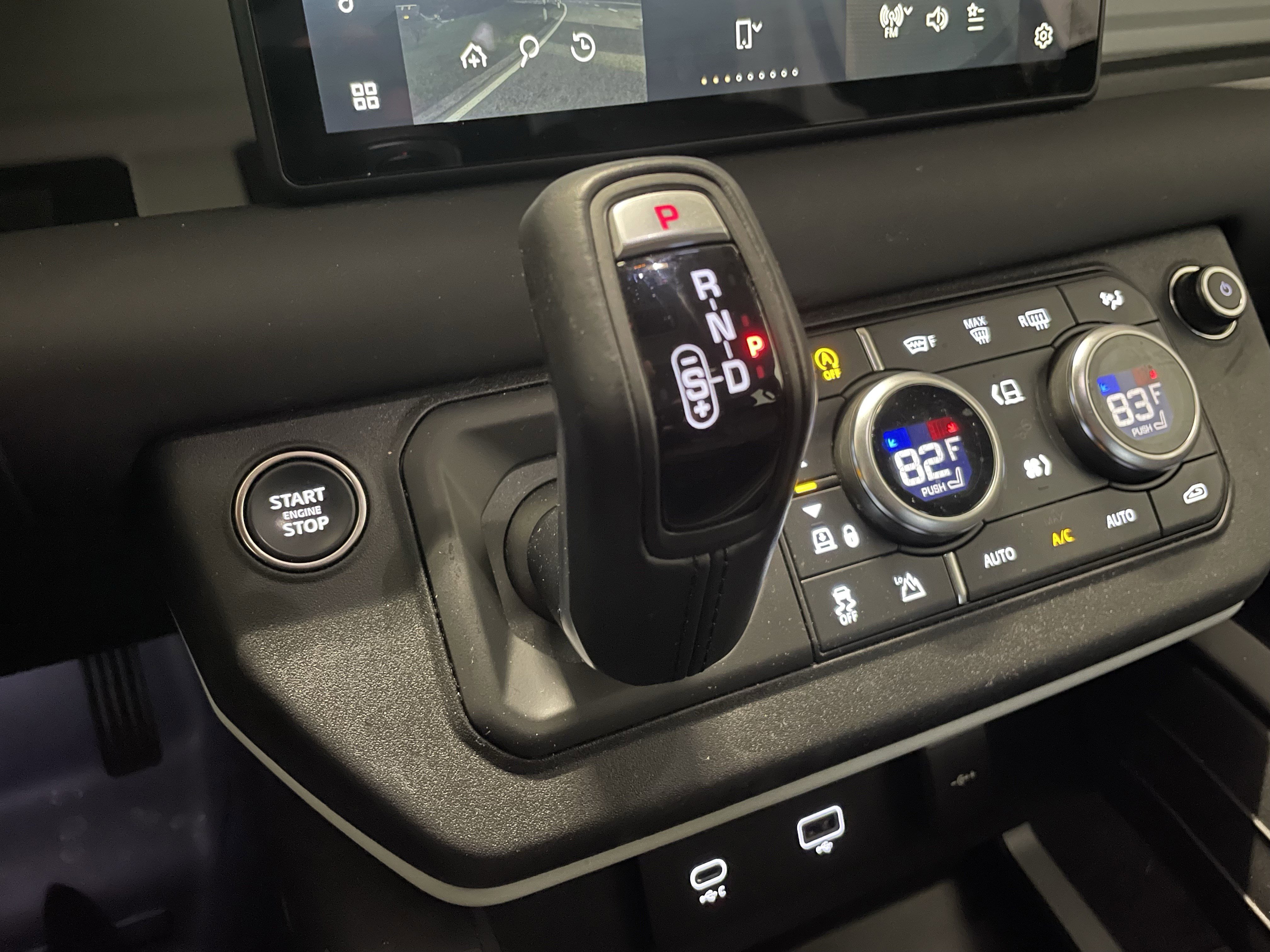 Used 2024 Land Rover Defender 110 S image 20