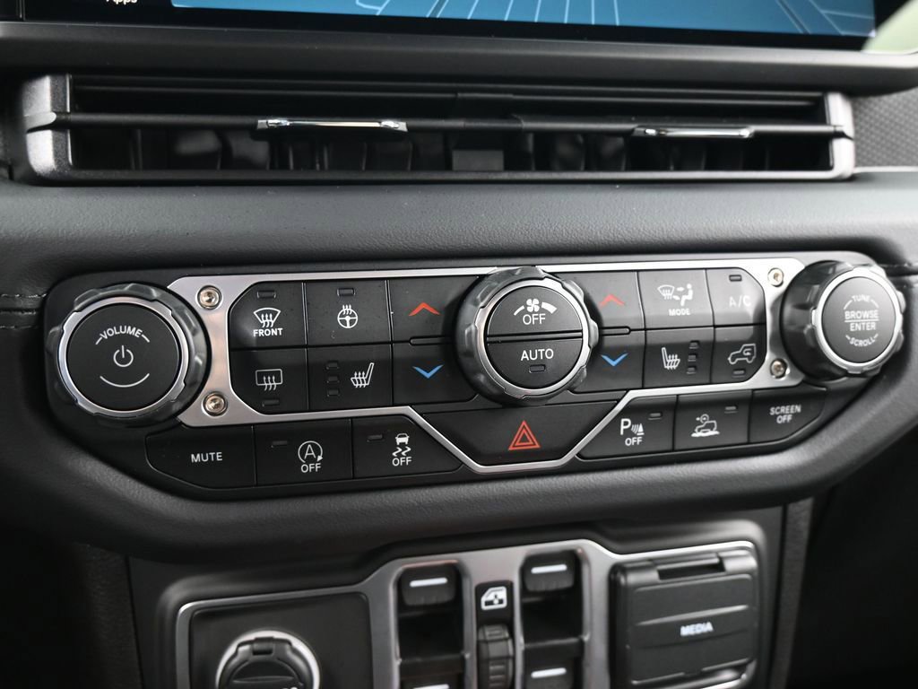 Used 2026 Jeep Wrangler Unlimited Rubicon image 23