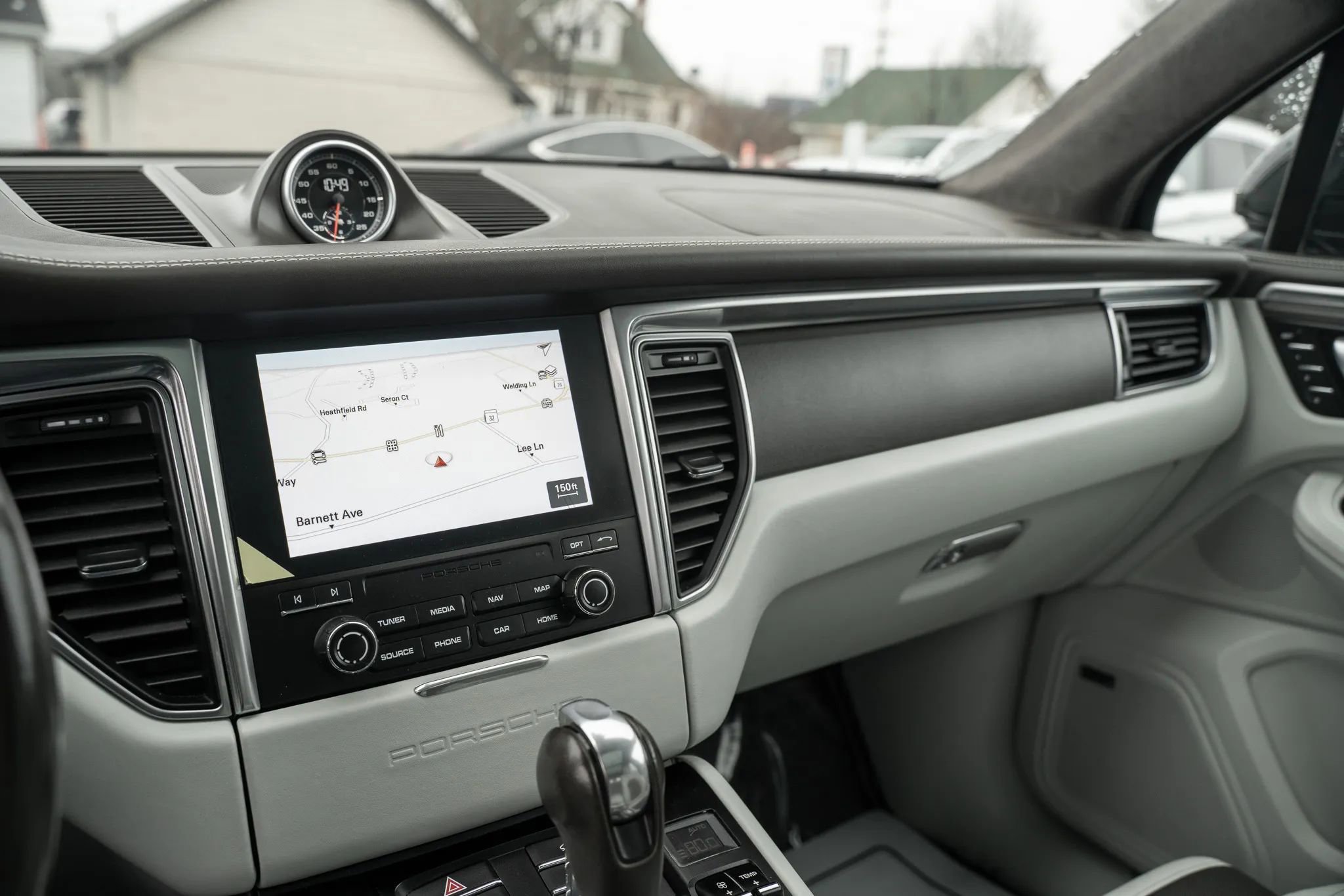 Used 2018 Porsche Macan Turbo image 34