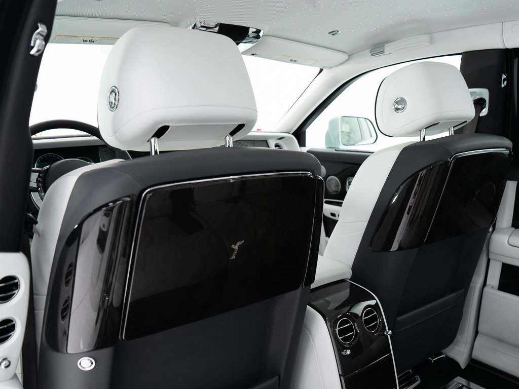 Certified 2023 Rolls-Royce Phantom Sedan image 24