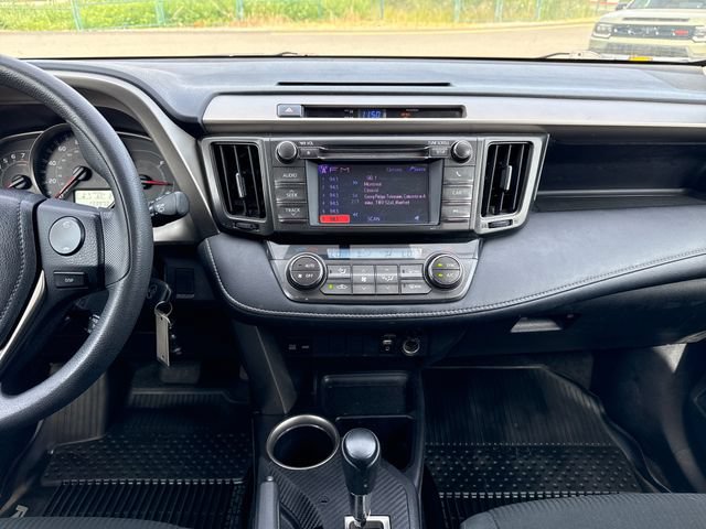 Used 2013 Toyota RAV4 XLE AWD/4WD image 21