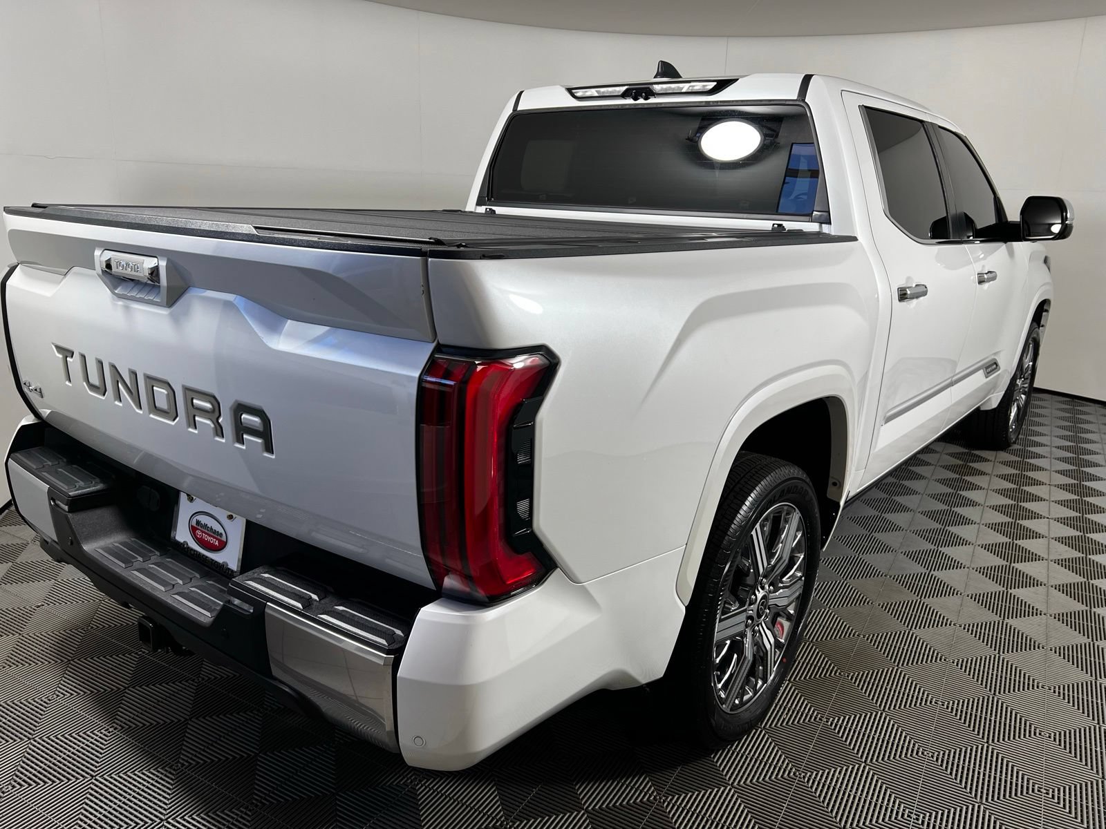 Used 2024 Toyota Tundra Capstone AWD/4WD image 5