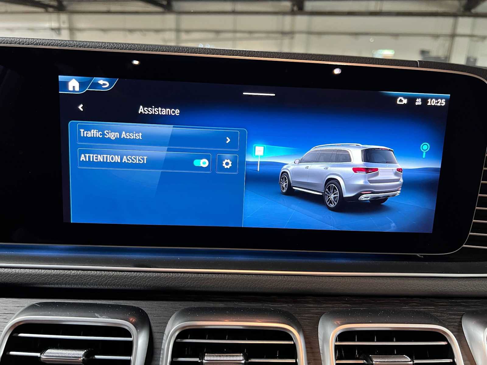 New 2026 Mercedes-Benz GLS 450 4MATIC image 40