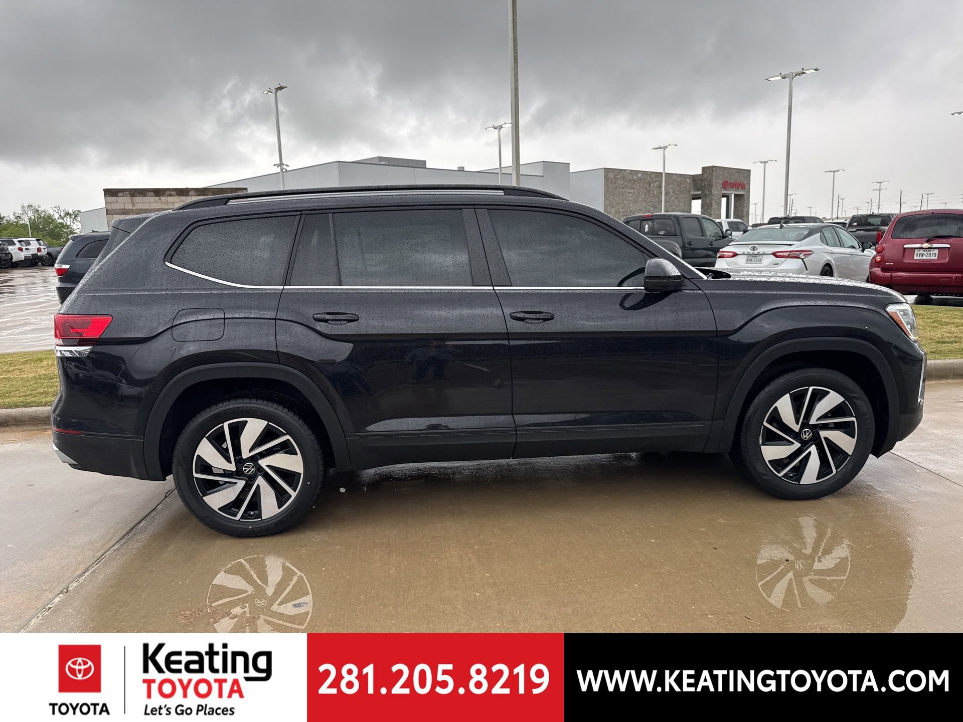 Used 2025 Volkswagen Atlas SE image 8