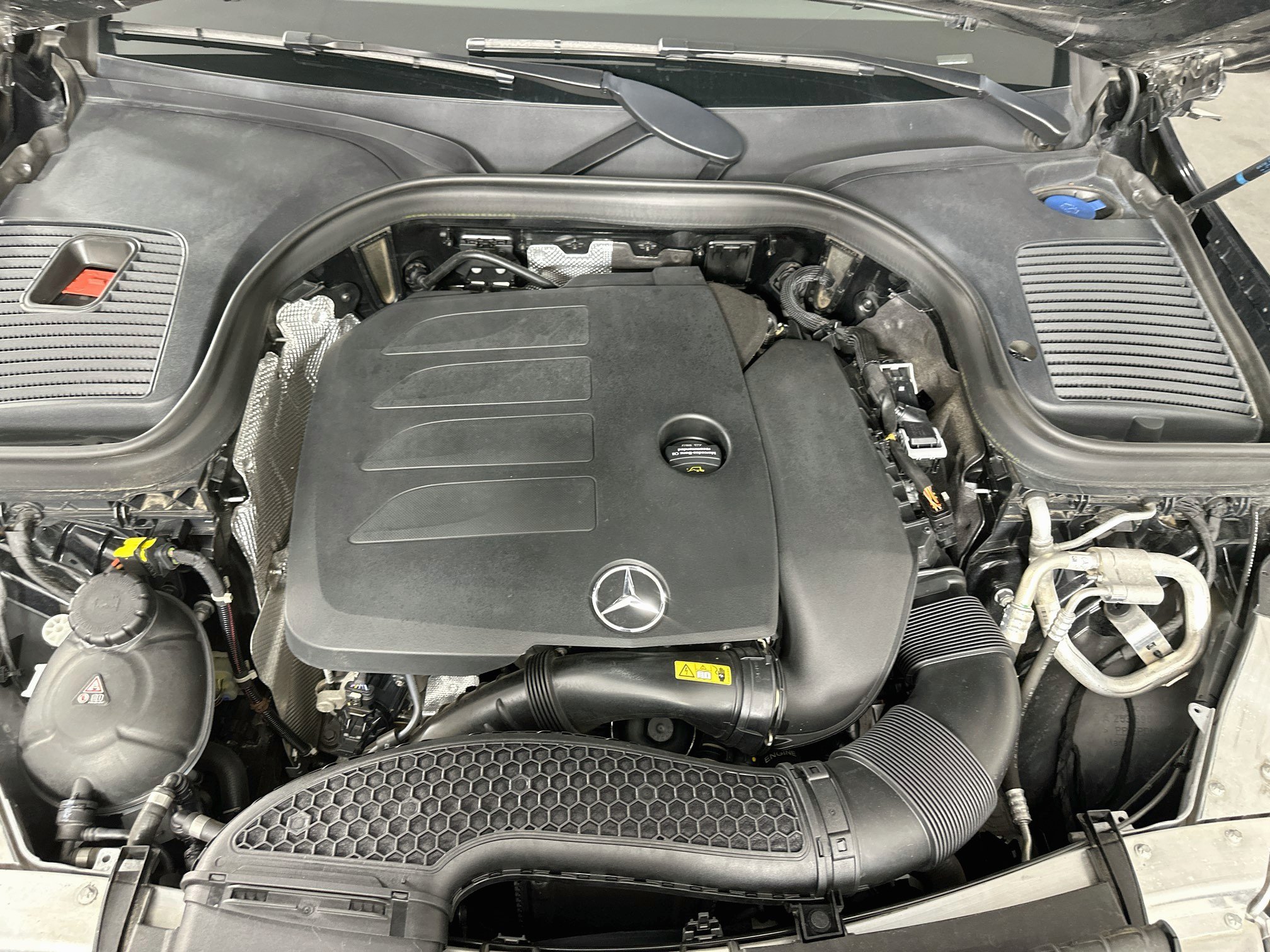 Used 2020 Mercedes-Benz GLC 300 4MATIC image 36