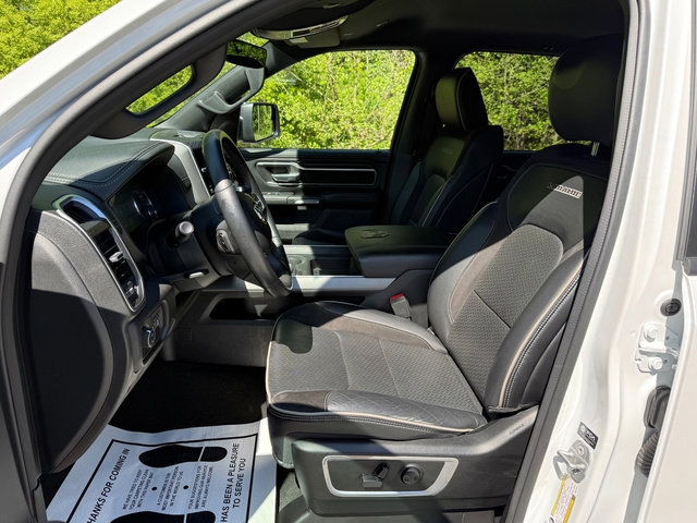 Used 2023 RAM 1500 Laramie AWD/4WD image 12