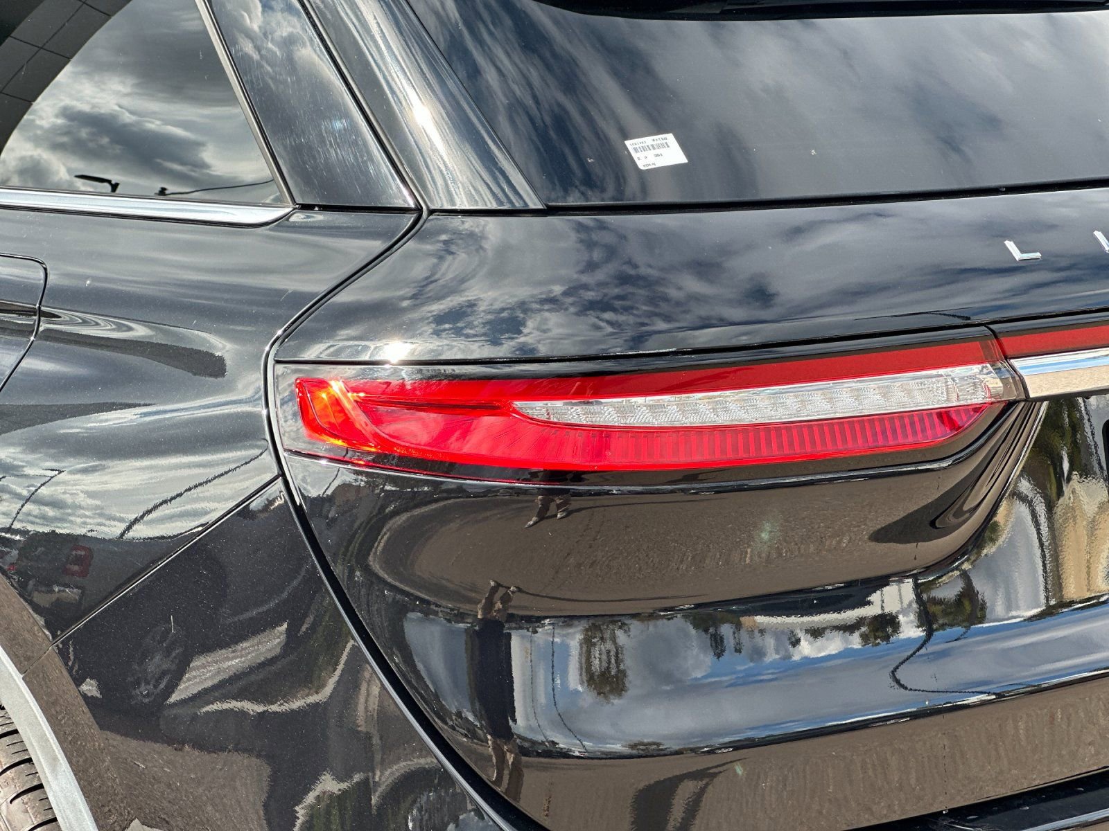 Used 2023 Lincoln Corsair Reserve w/ Equipment Group 201A image 34