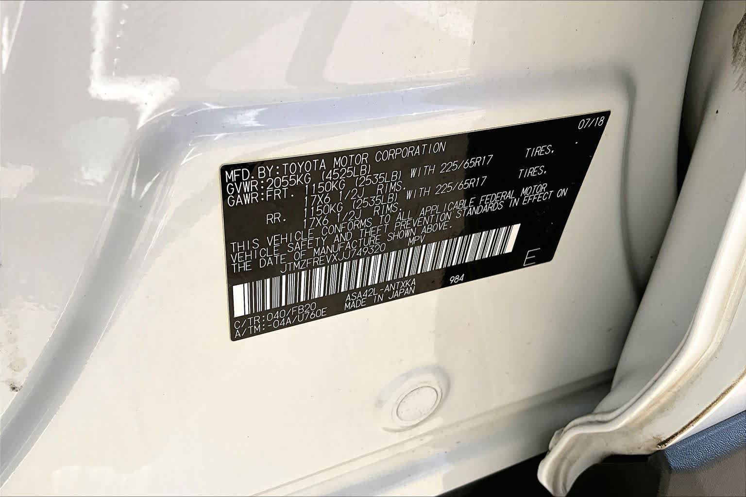 Used 2018 Toyota RAV4 LE FWD image 32