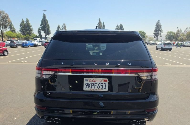 Certified 2024 Lincoln Aviator Reserve w/ Equipment Group 201A AWD/4WD image 3
