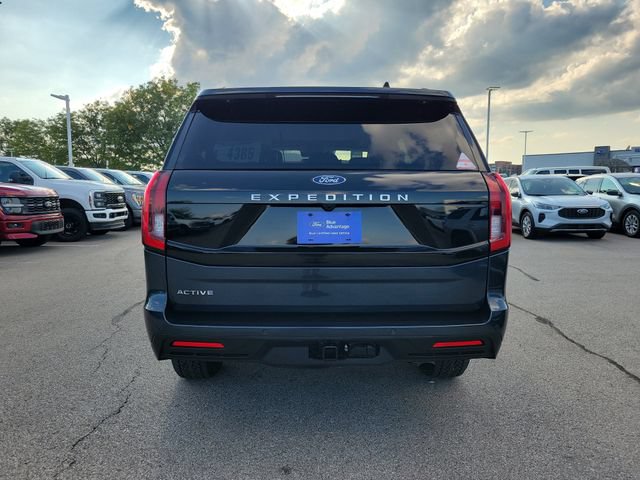 Certified 2025 Ford Expedition Active AWD/4WD image 4
