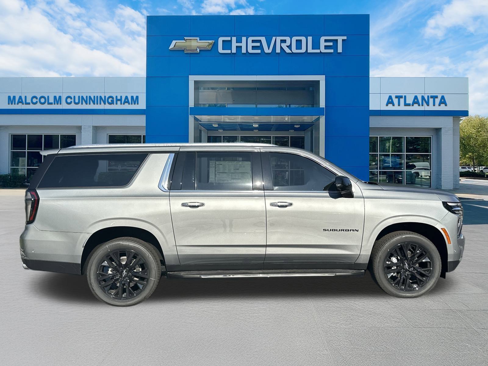 New 2025 Chevrolet Suburban Premier image 4