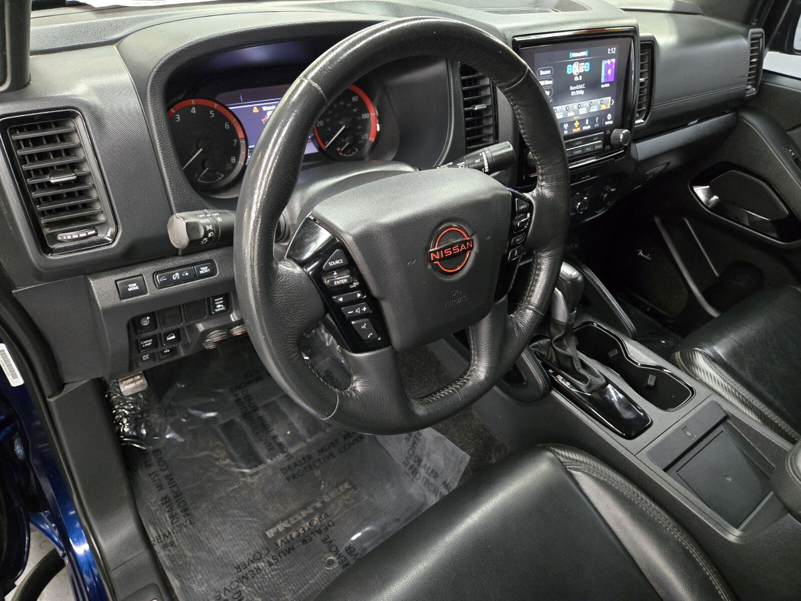 Used 2022 Nissan Frontier PRO-4X w/ Pro-4X Premium Package image 8