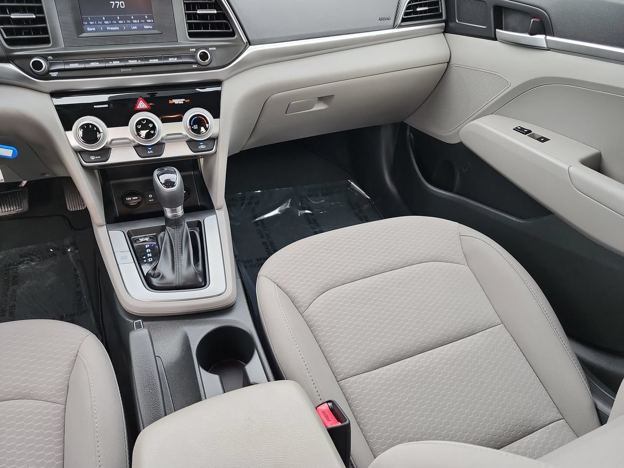 Used 2019 Hyundai Elantra SE FWD image 15