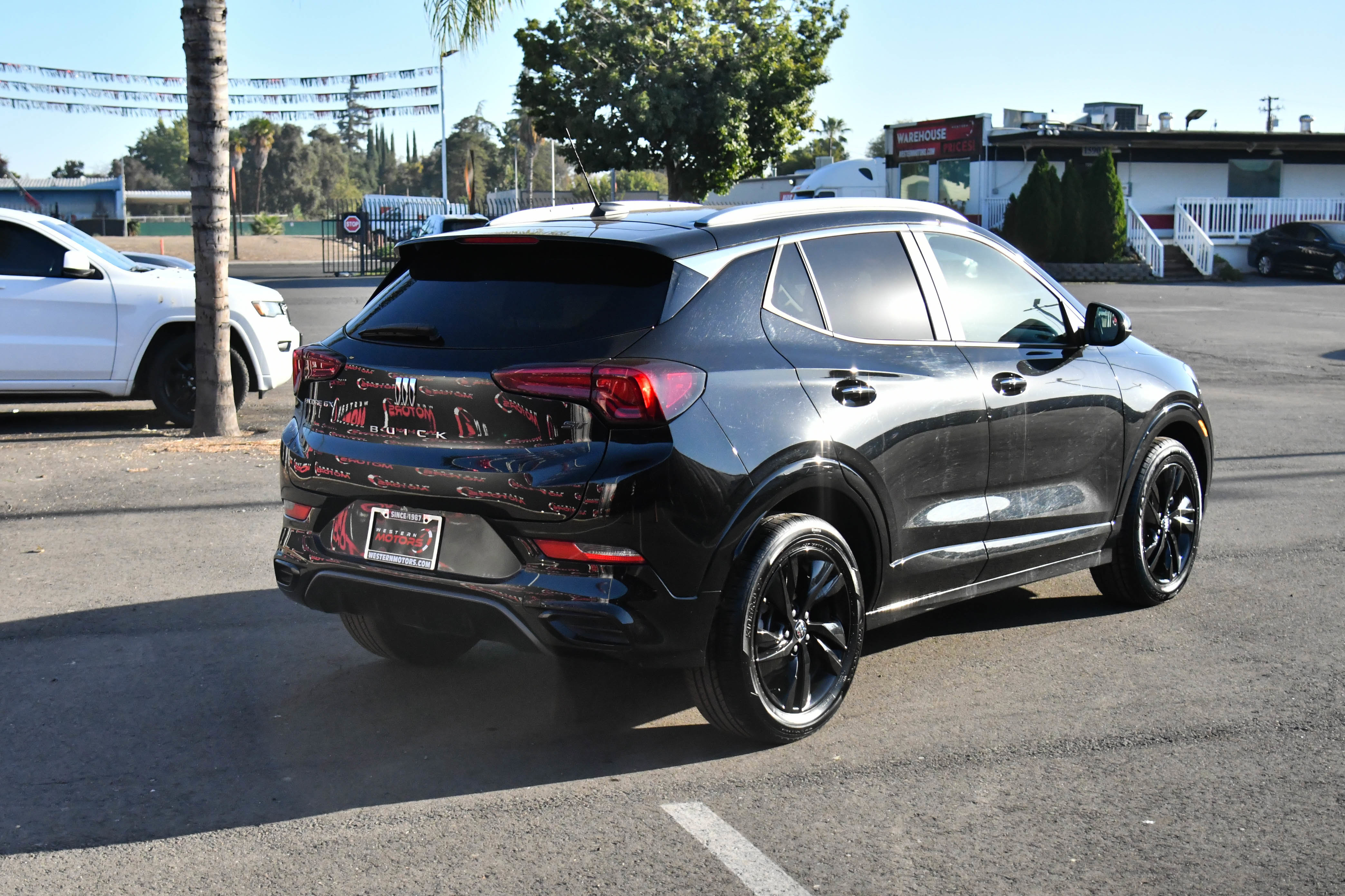 Used 2024 Buick Encore GX Sport Touring w/ Comfort Package image 8