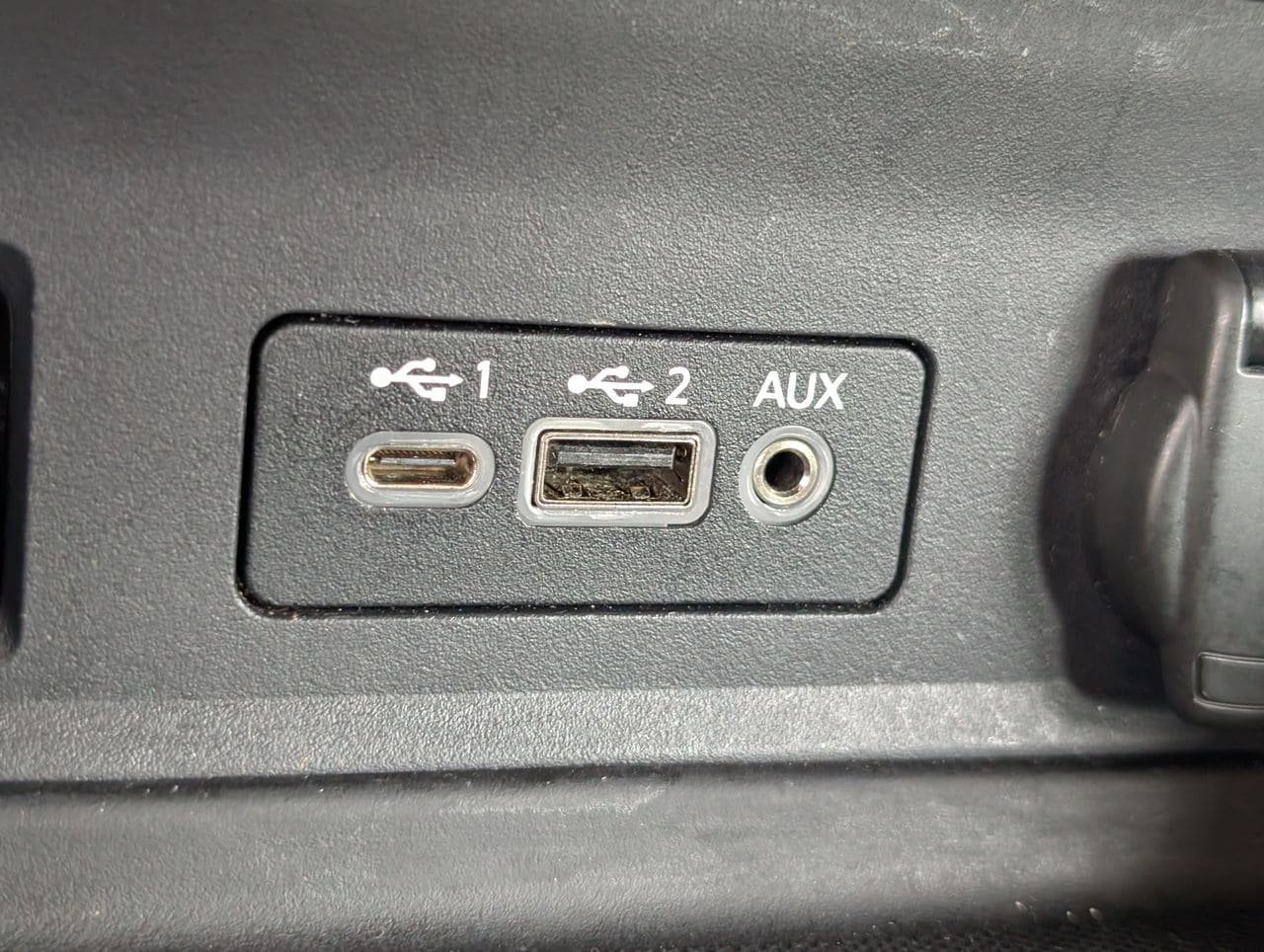Used 2024 Nissan Sentra SV FWD image 19