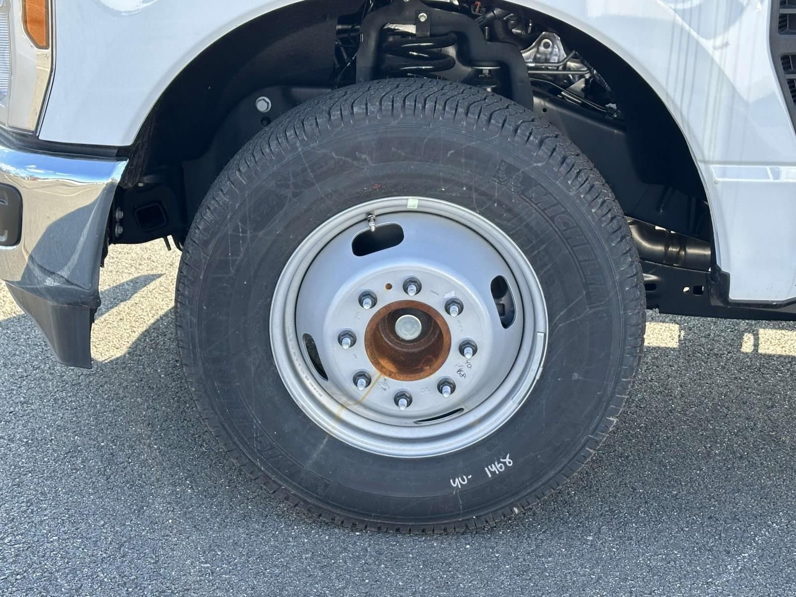 New 2024 Ford F350 XL w/ XL Chrome Package image 7