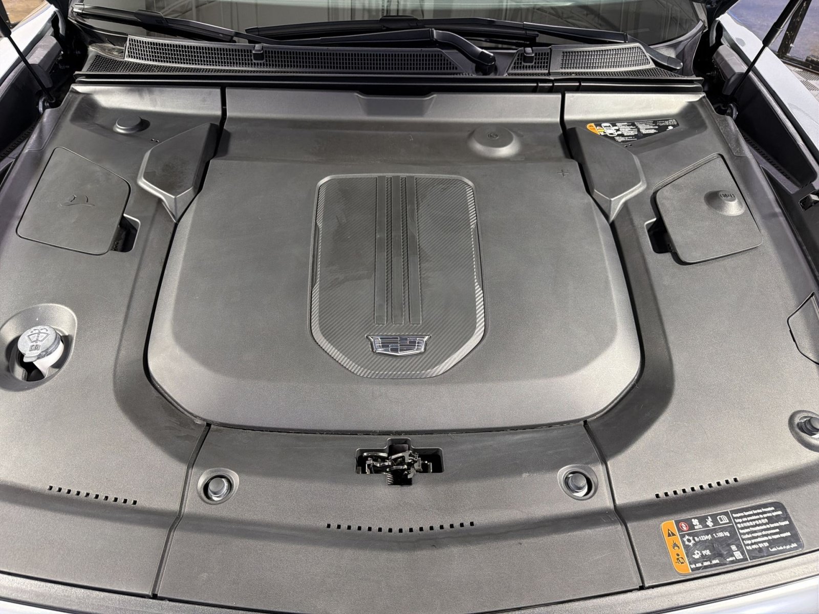 Used 2024 Cadillac Lyriq Luxury AWD/4WD image 31