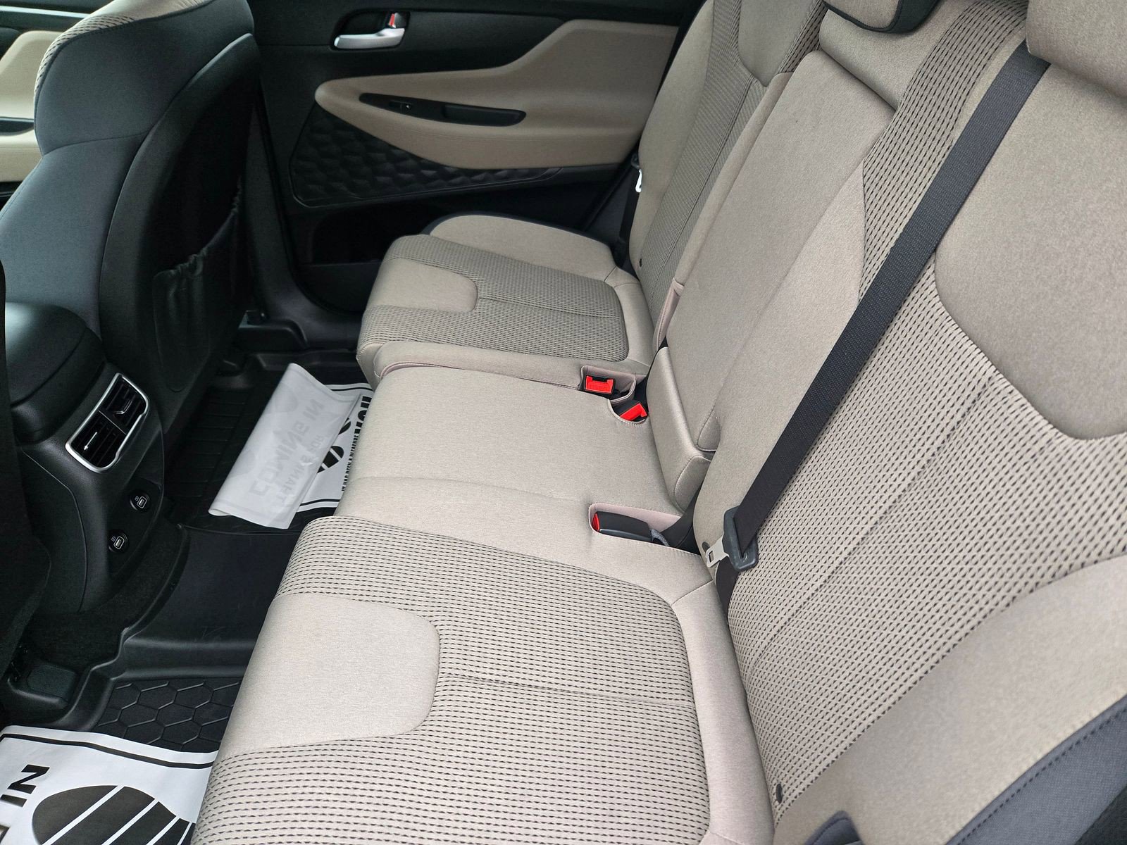 Certified 2023 Hyundai Santa Fe SE image 11