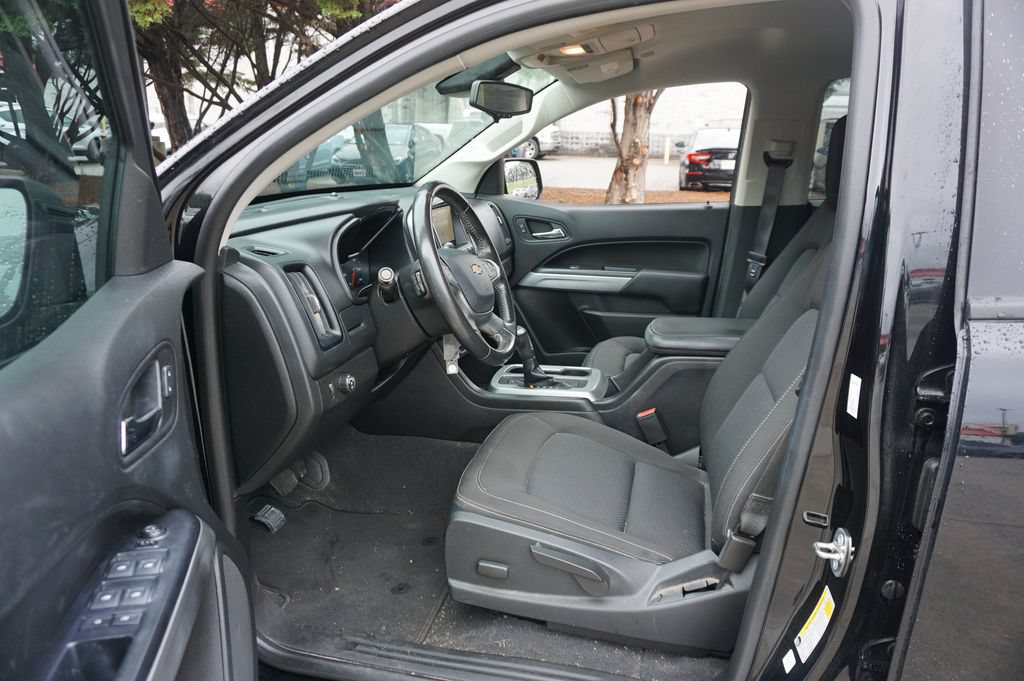 Used 2020 Chevrolet Colorado LT w/ Colorado RST Special Edition RWD image 2
