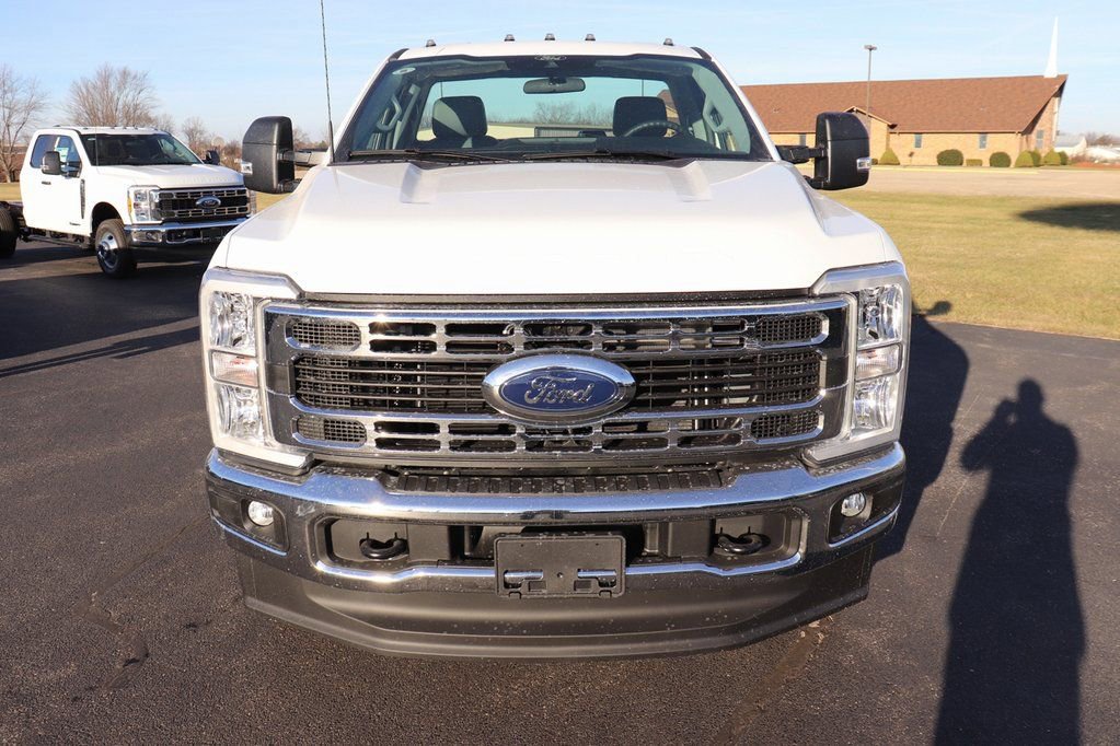 New 2026 Ford F350 XL w/ XL Chrome Package image 2