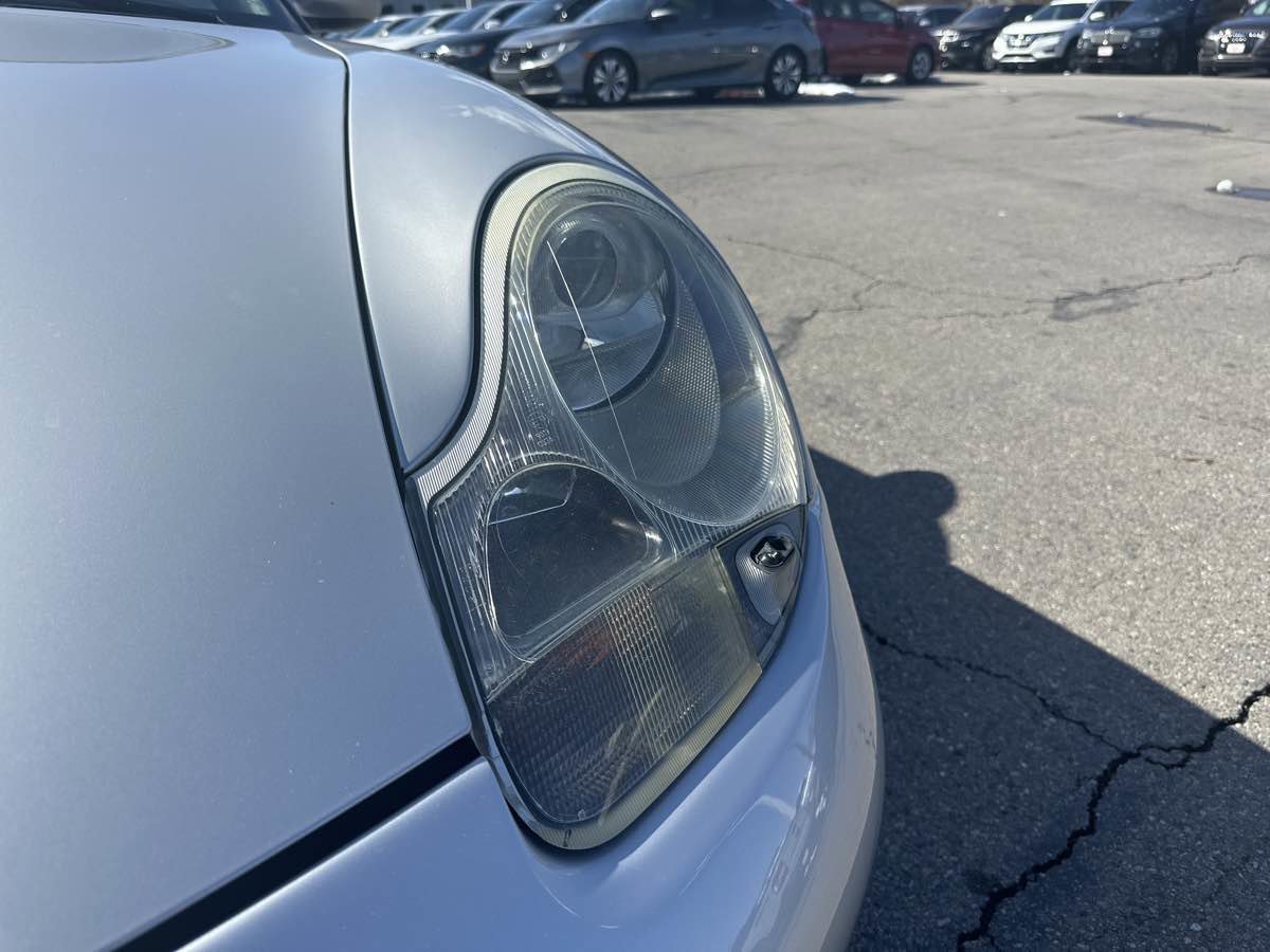 Used 2001 Porsche 911 Cabriolet image 22