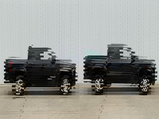 Used 2024 Toyota Tacoma SR5 image 3