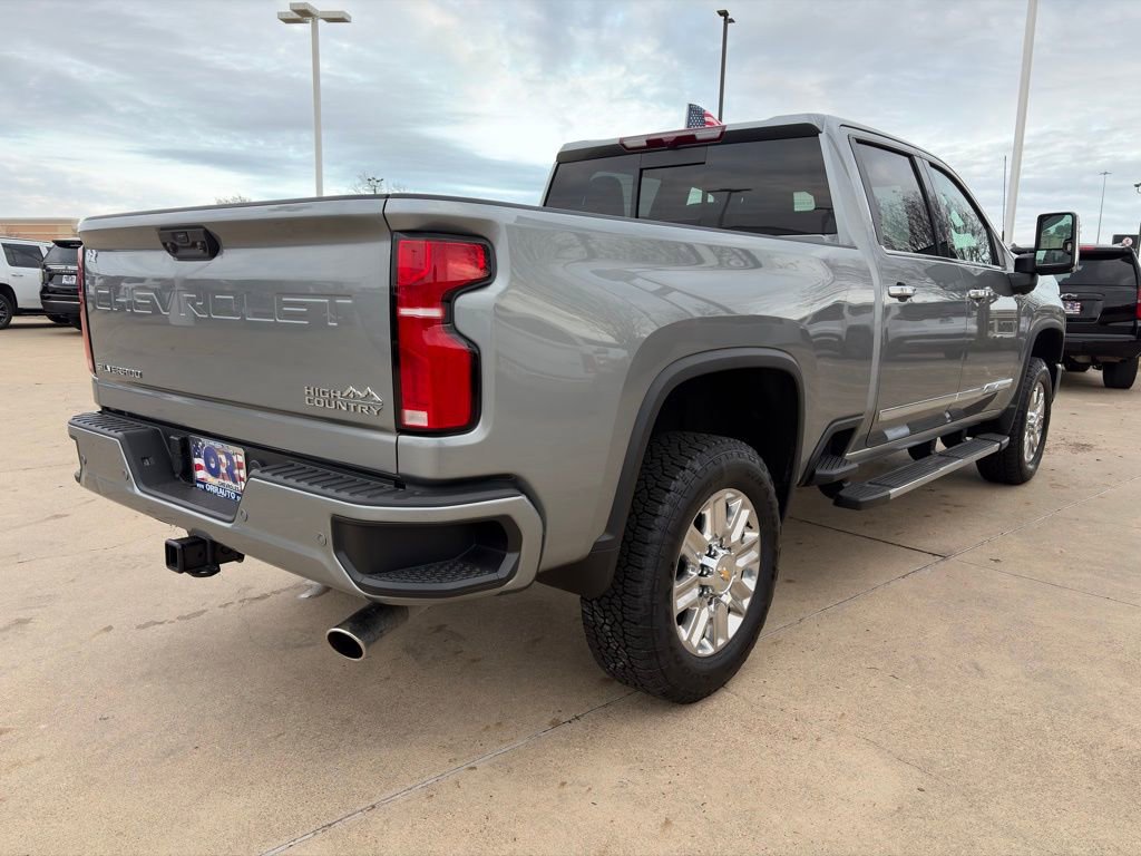 Used 2025 Chevrolet Silverado 3500 High Country AWD/4WD image 4
