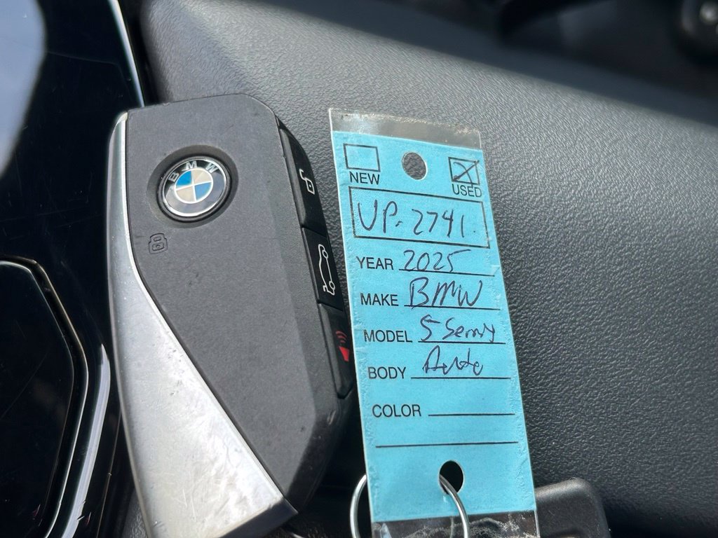 Used 2025 BMW 530i RWD image 44
