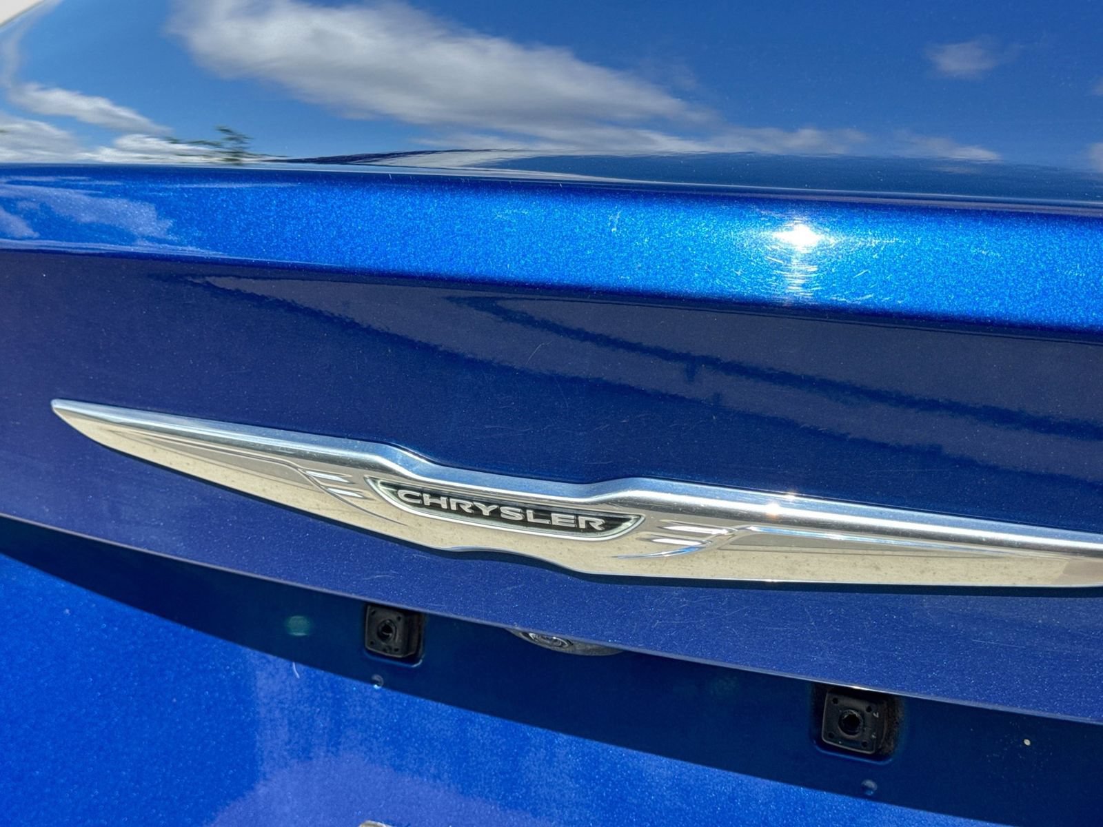 Used 2016 Chrysler 200 S FWD image 13
