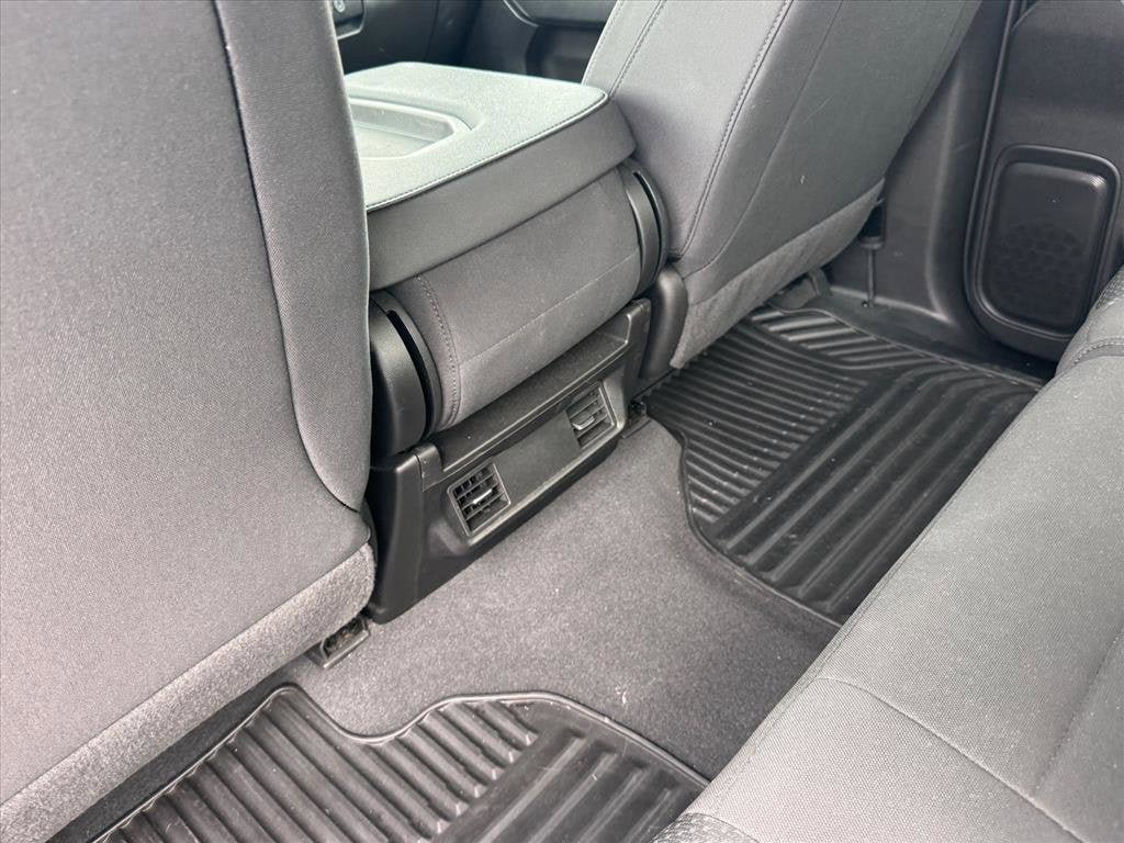 Used 2022 Chevrolet Silverado 2500 Custom w/ Custom Convenience Package AWD/4WD image 16