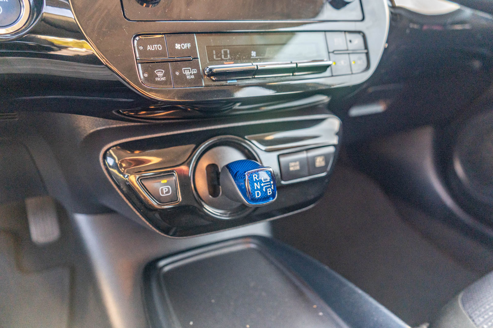 Used 2019 Toyota Prius LE w/ Carpet Mat Package FWD image 24