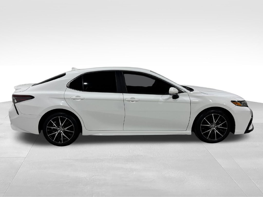 Used 2021 Toyota Camry SE FWD image 21