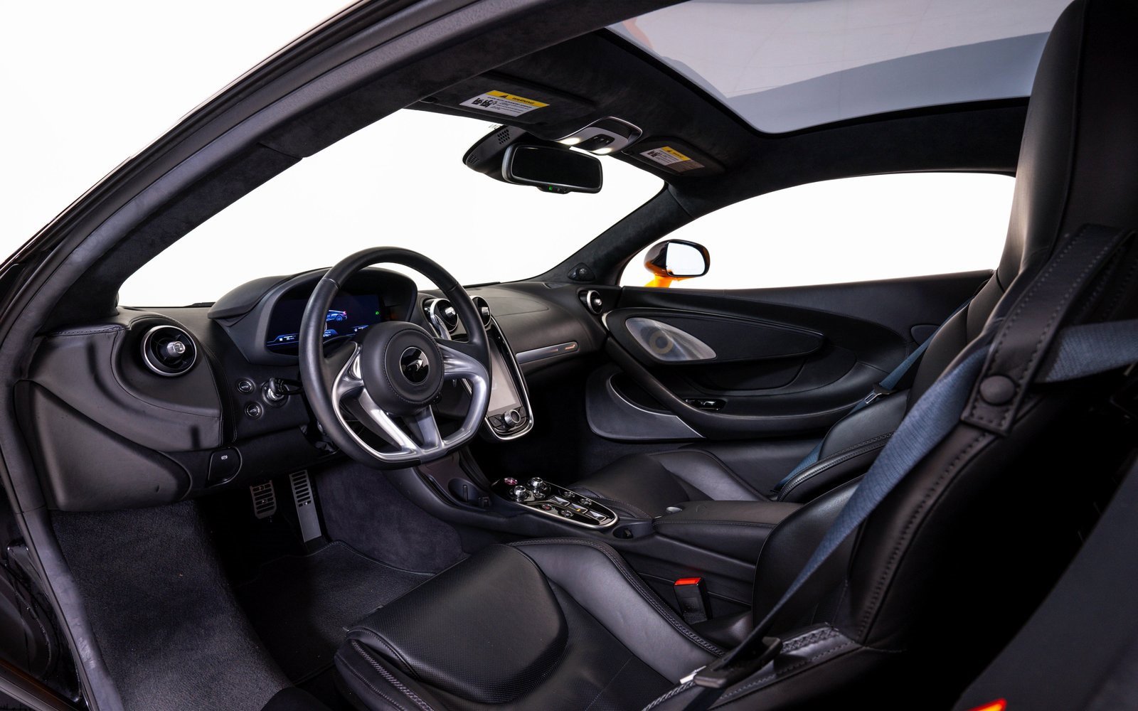 Used 2023 McLaren GT image 16