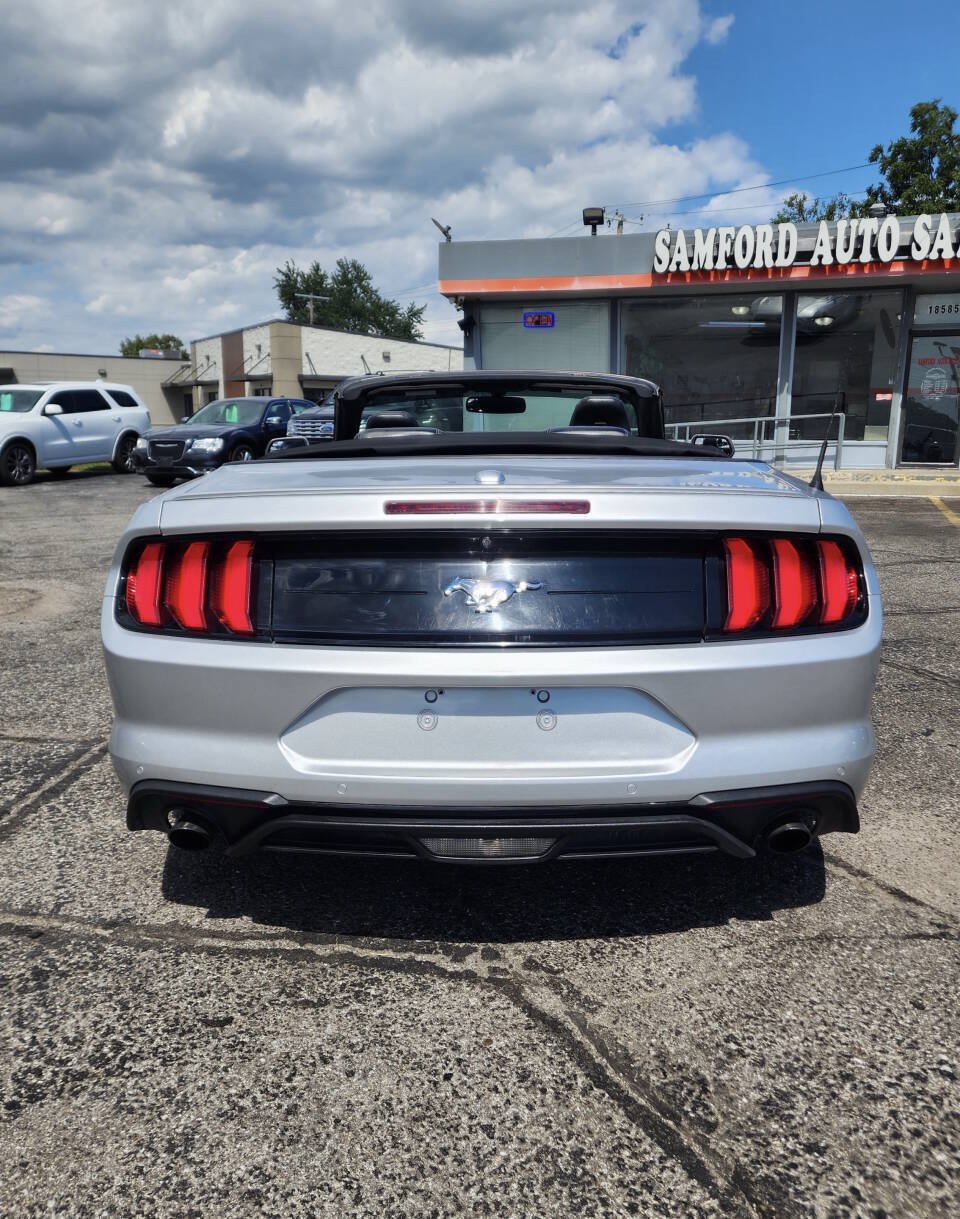 Used 2019 Ford Mustang Premium RWD image 18