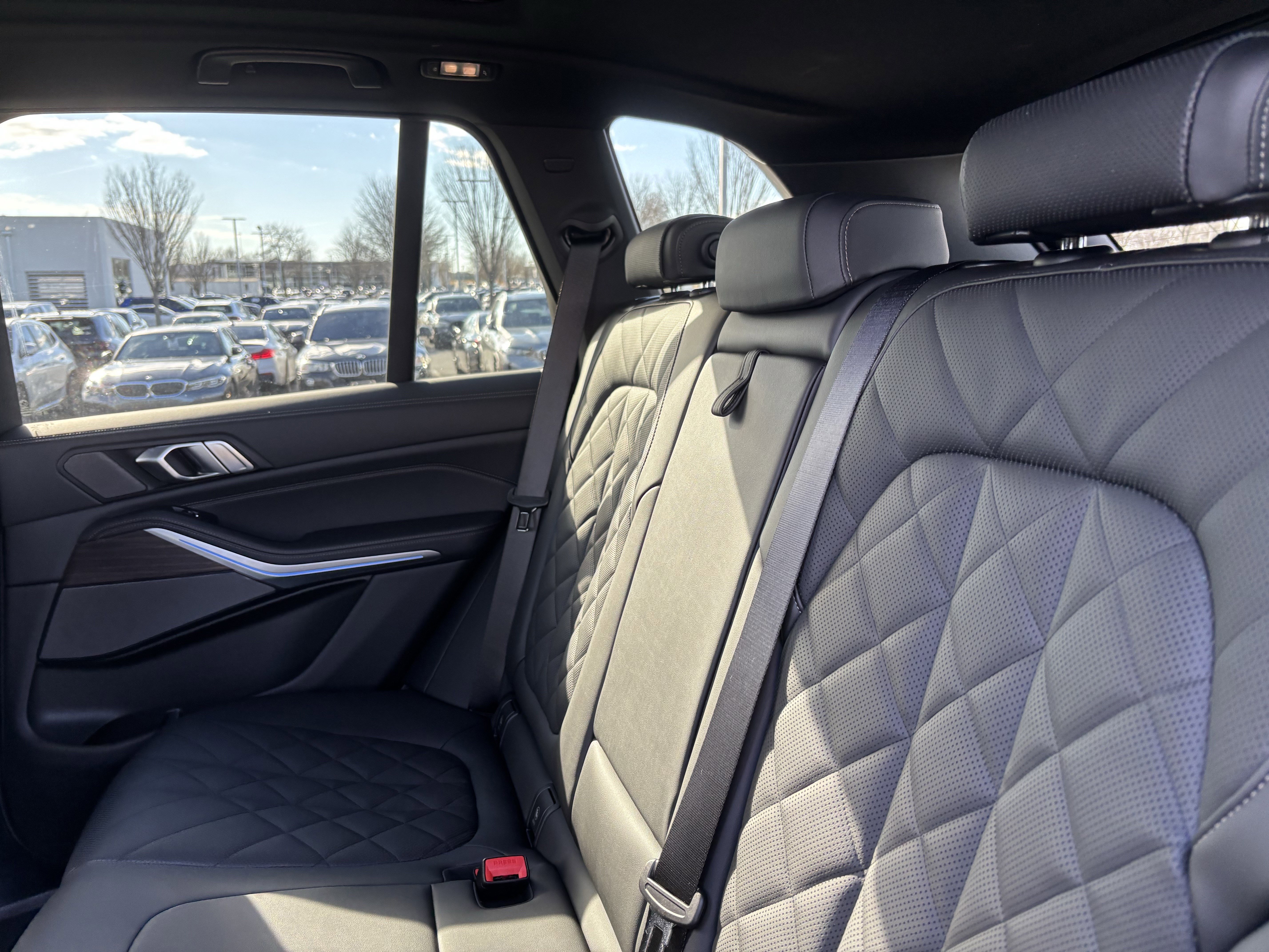 Used 2026 BMW X5 xDrive50e w/ M Sport Package image 33