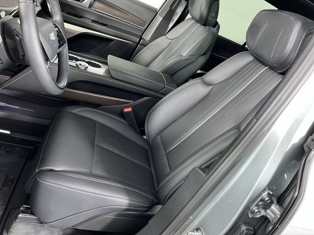 Certified 2026 Cadillac Vistiq Luxury w/ LPO, Floor Liner Package AWD/4WD image 19