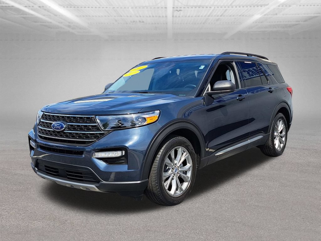 Used 2023 Ford Explorer XLT w/ Equipment Group 202A RWD video 4