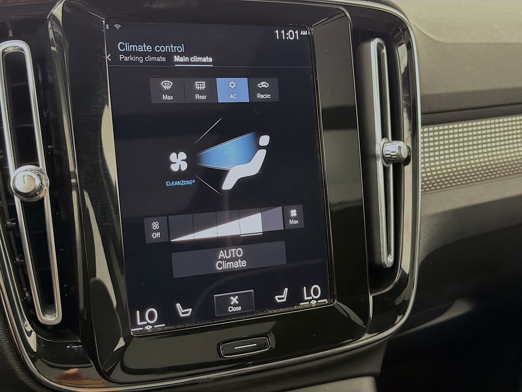 Used 2022 Volvo XC40 T5 R-Design w/ Advanced Package image 15