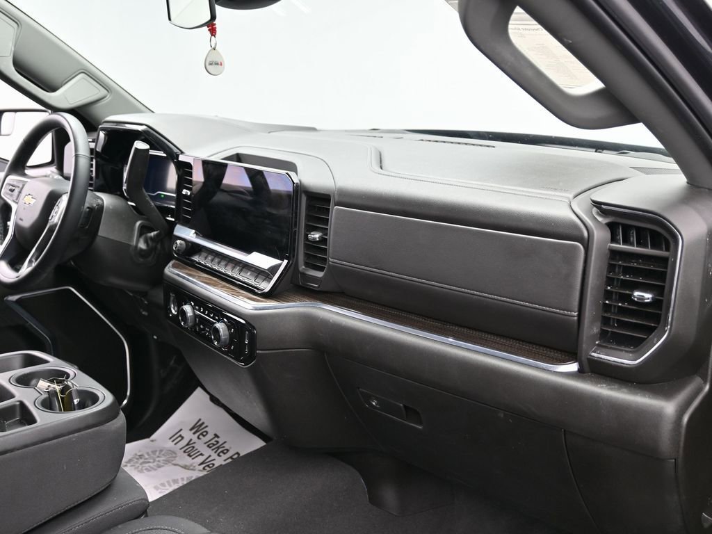 Used 2024 Chevrolet Silverado 1500 LT image 34