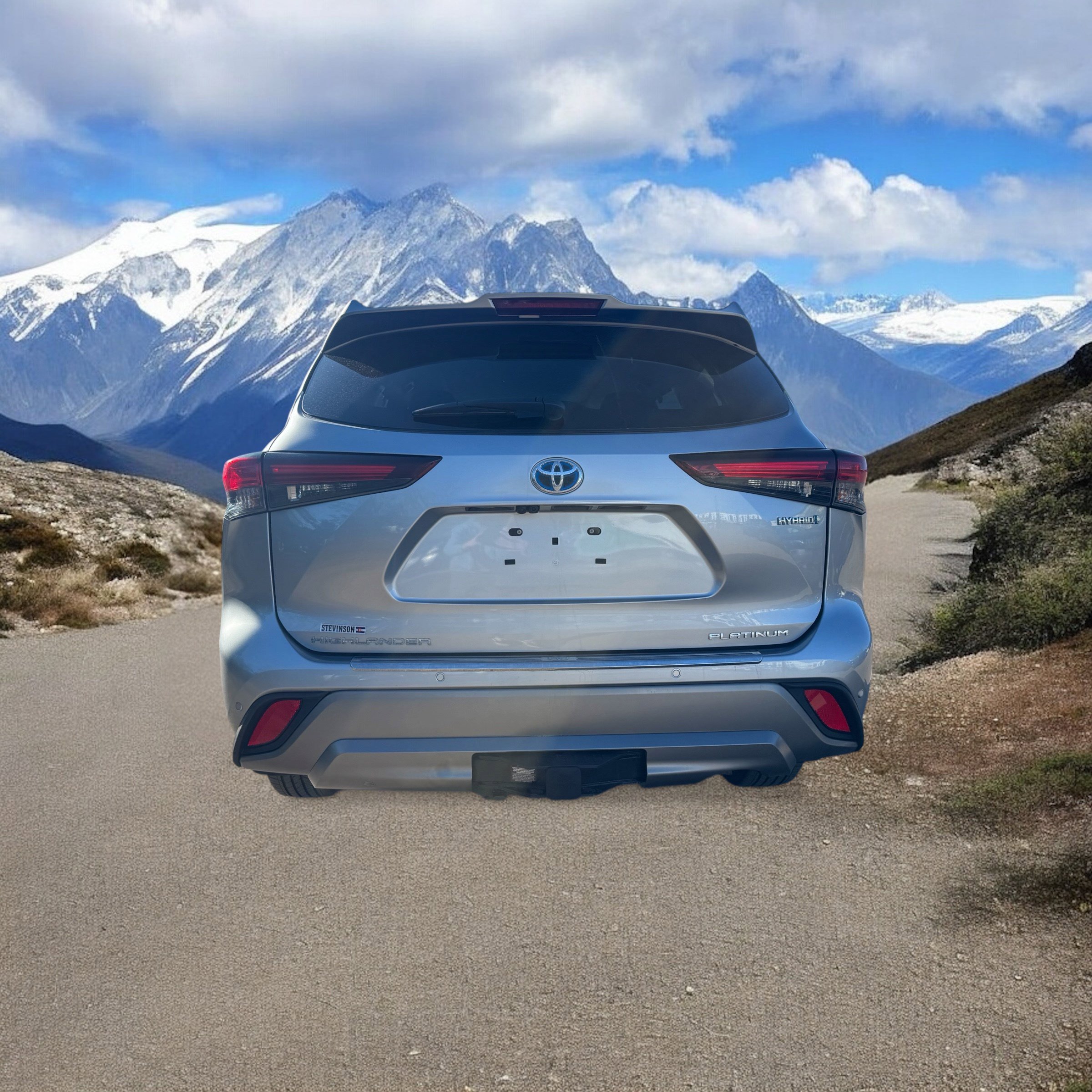 Used 2024 Toyota Highlander Platinum image 4