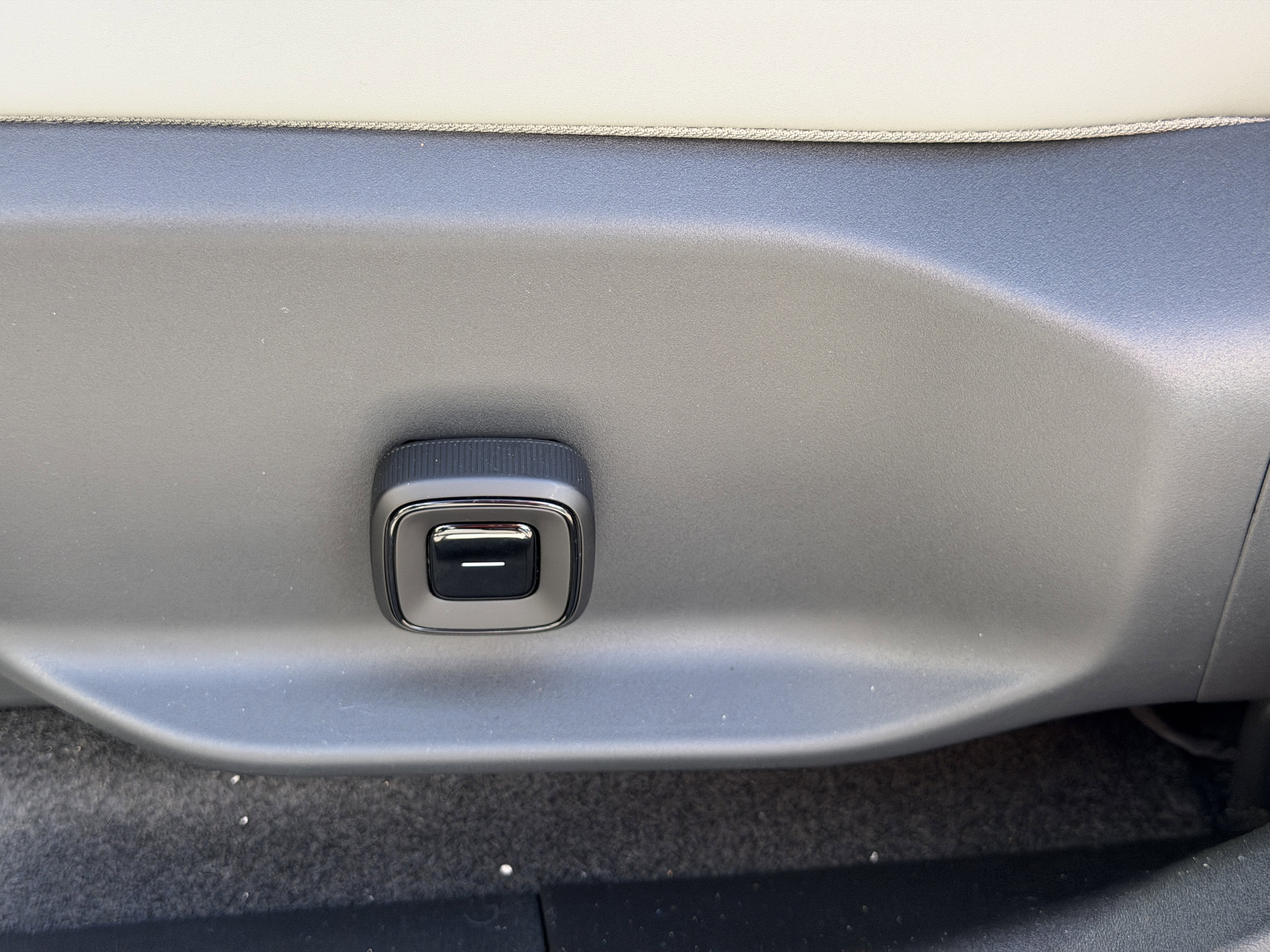 New 2026 Volvo EX30 Plus image 17