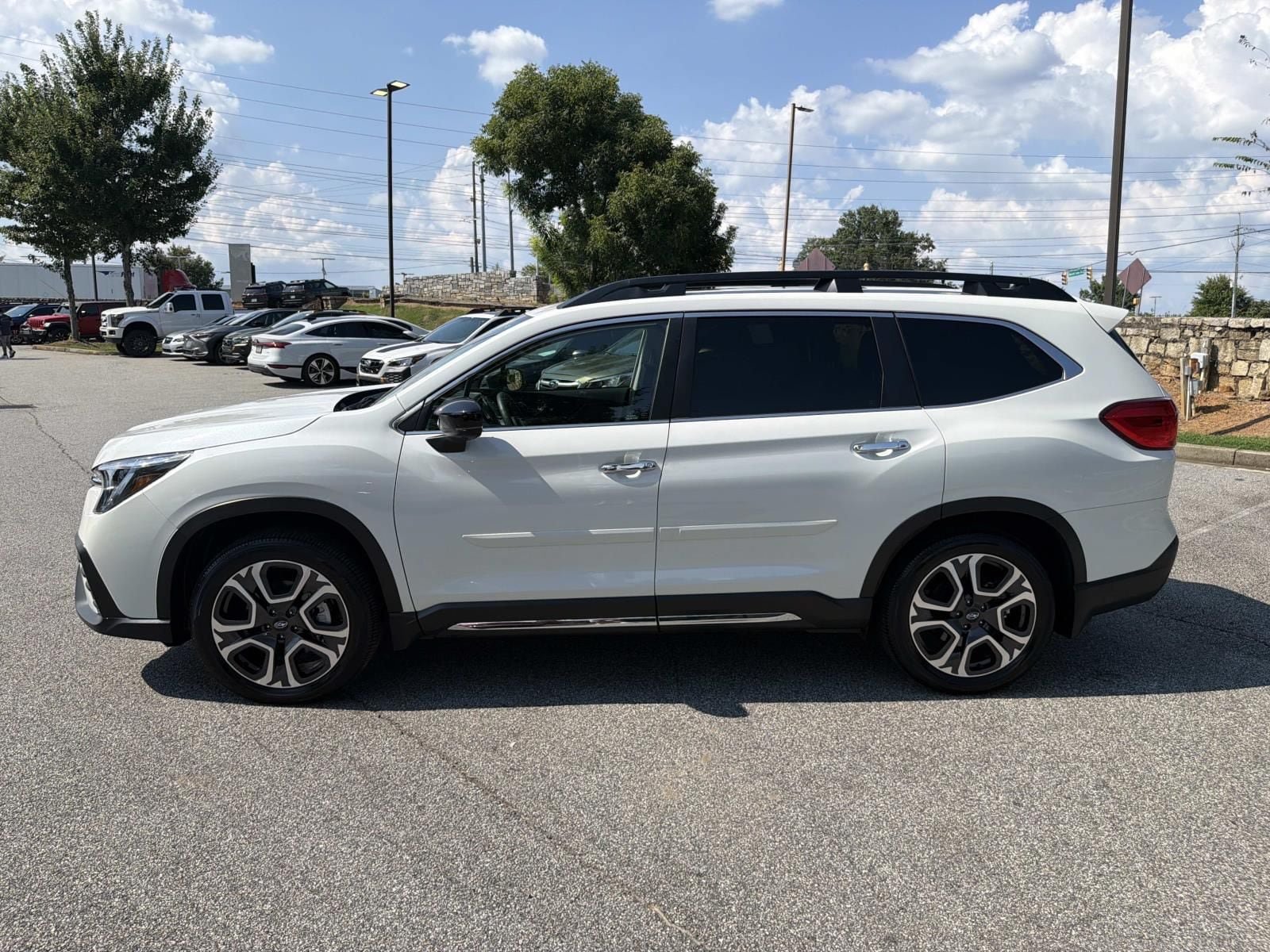 Used 2026 Subaru Ascent Touring AWD/4WD image 5