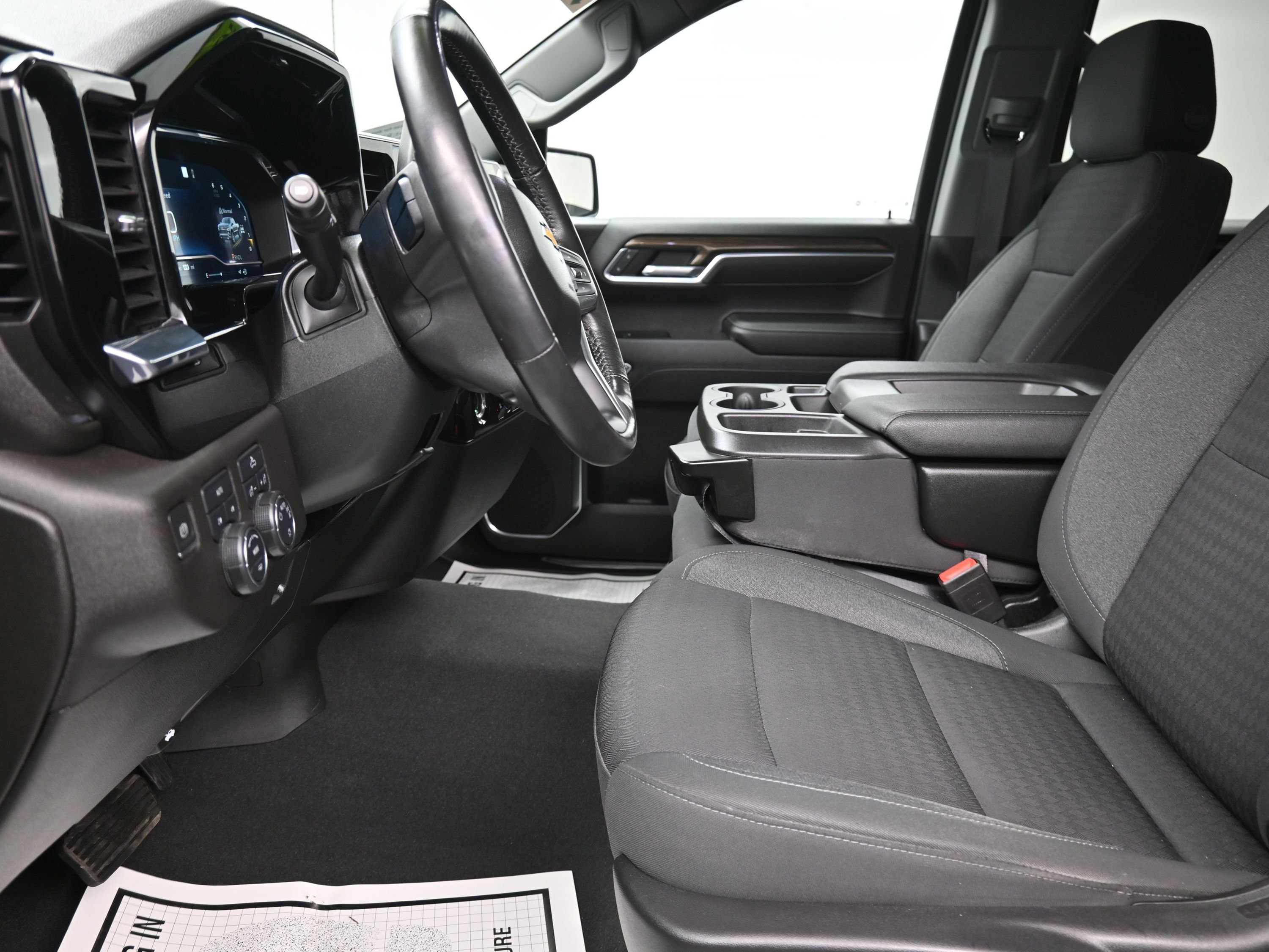 Used 2022 Chevrolet Silverado 1500 LT image 18