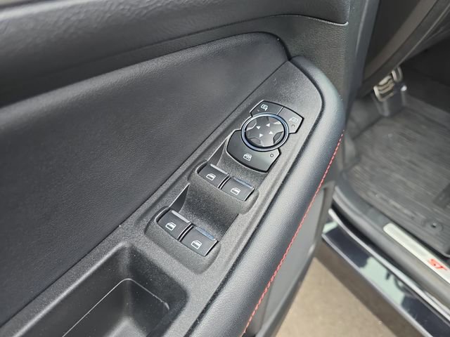 Certified 2023 Ford Edge ST-Line AWD/4WD image 12