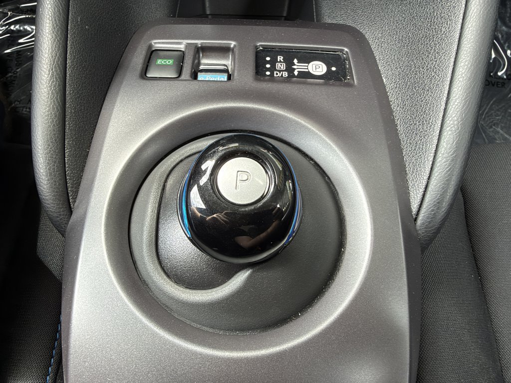 Used 2025 Nissan Leaf S FWD image 23