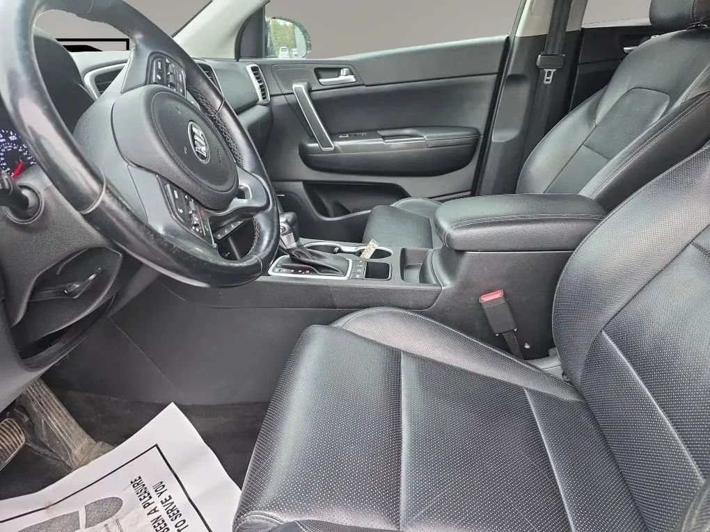 Used 2017 Kia Sportage EX w/ EX Technology Package AWD/4WD image 9