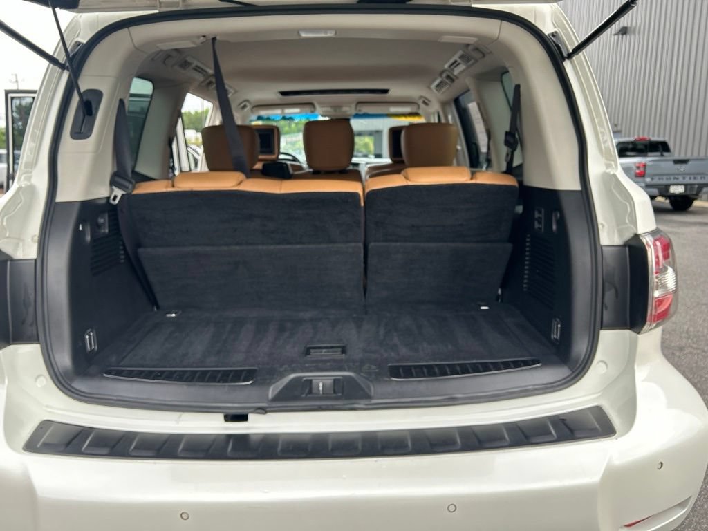 Used 2017 Nissan Armada Platinum w/ Interior Lighting Package AWD/4WD image 31