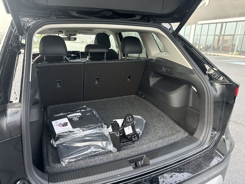 New 2026 Volkswagen Tiguan SE AWD/4WD image 43