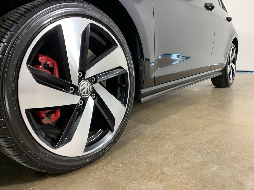 Used 2020 Volkswagen GTI SE image 2