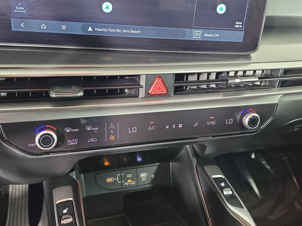 Certified 2025 Kia Sorento S FWD image 21